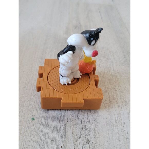 Space jam 1996 Sylvester tweety bird toy figure McDonald's - Picture 4 of 8